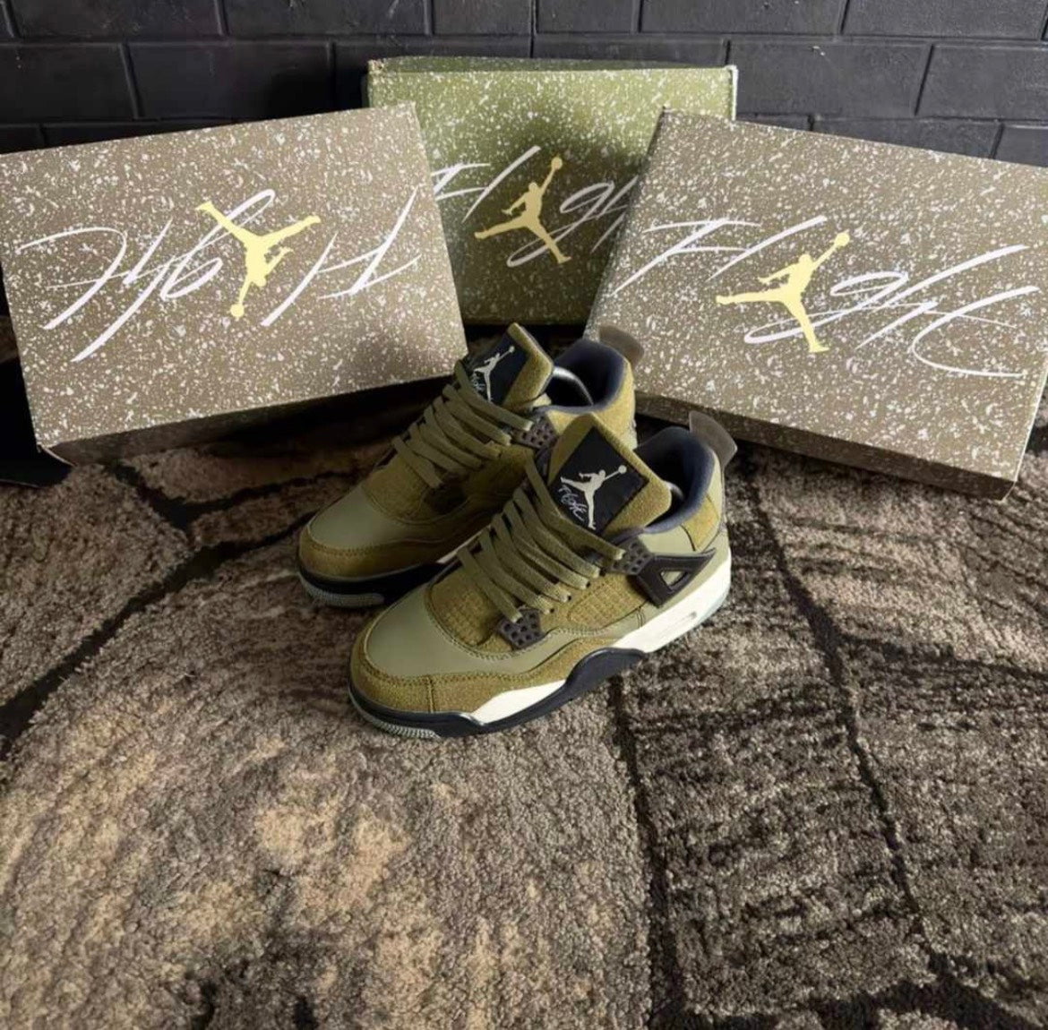 AirJordan4RetroOliveCanvas1