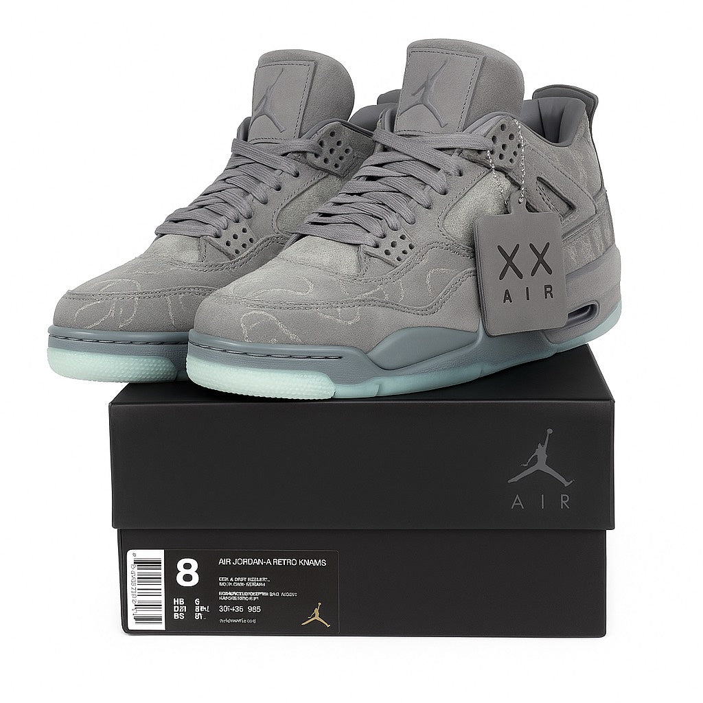 AirJordan4RetroxKAWS_CoolGreyGlow_1