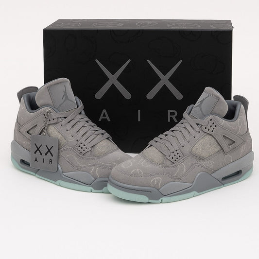 AirJordan4RetroxKAWS_CoolGreyGlow_3