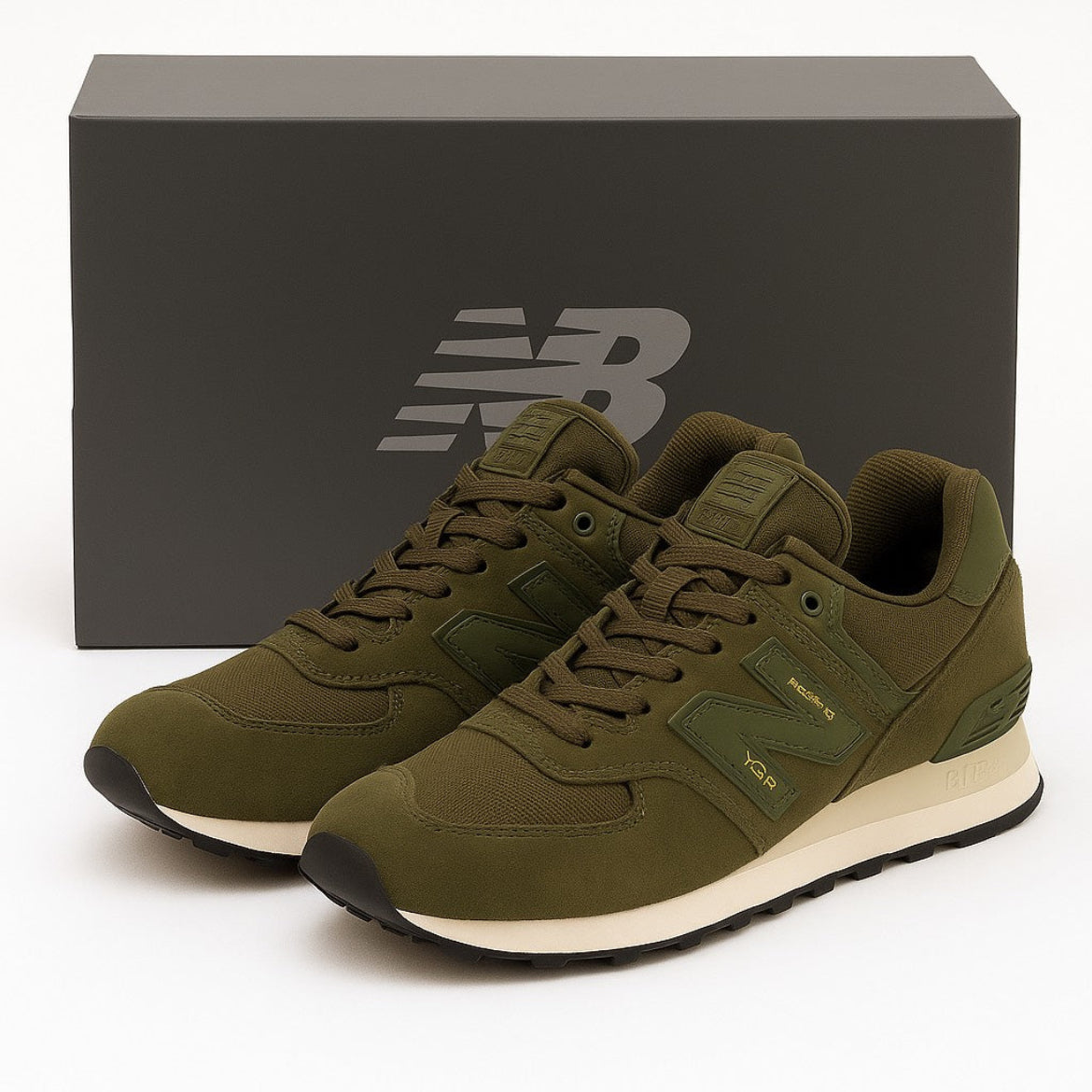 NewBalance327Gore-Tex_OliveGreenTrailSneakers5