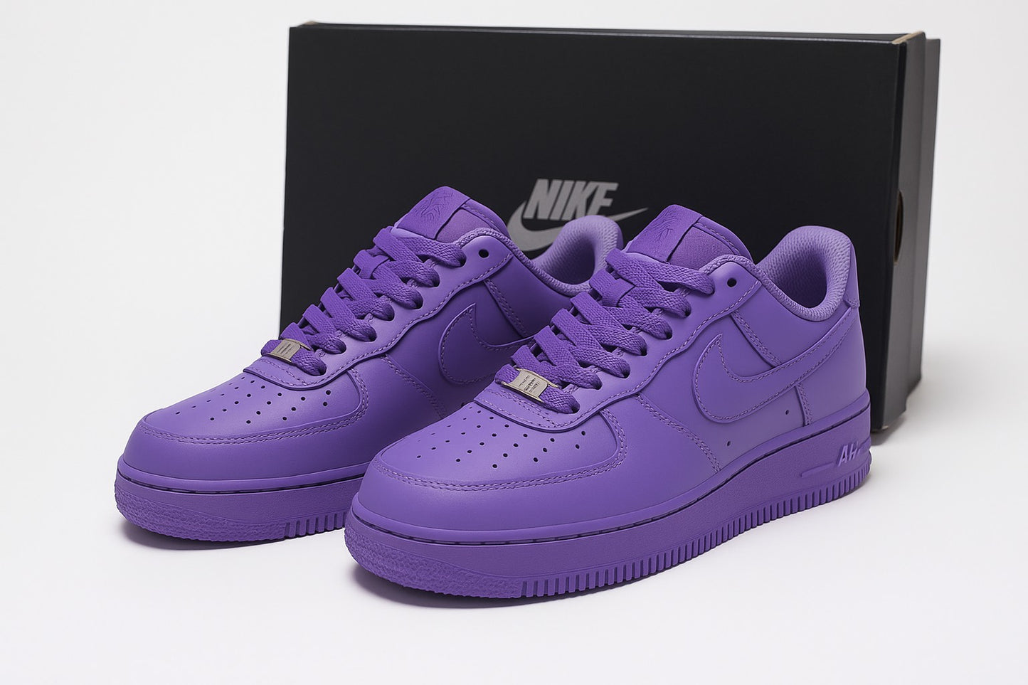 NikeAirForce1Low_VividViolet_4