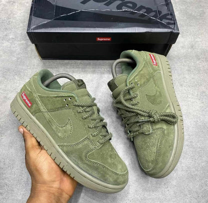 Nike SB Dunk Low x Supreme “Olive Suede”