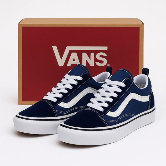 VansOldSkoolNavy_WhiteLow-TopSneakers3